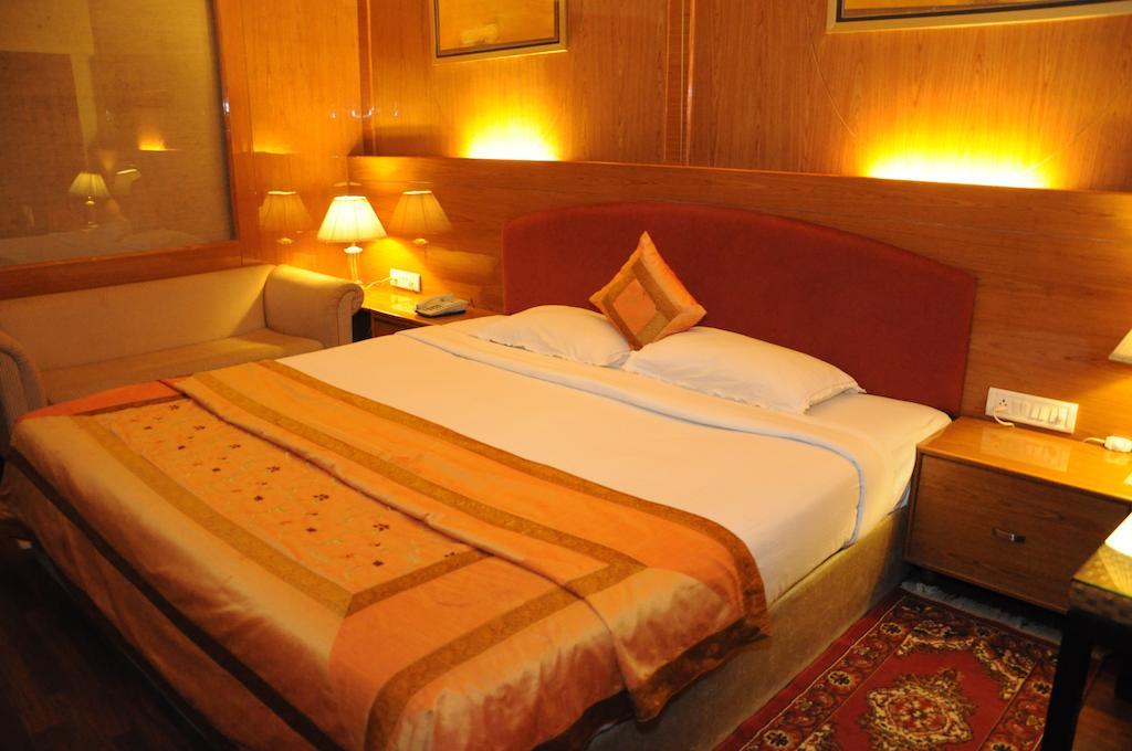 Meuse Jupiter Business And Luxury Hotel Nashik Δωμάτιο φωτογραφία