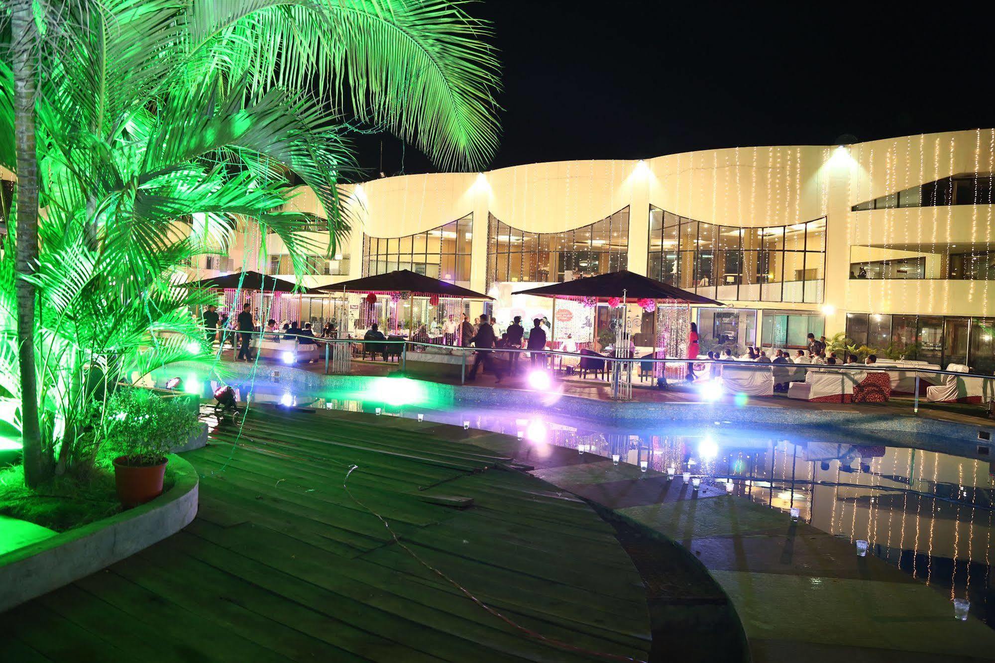 Meuse Jupiter Business And Luxury Hotel Nashik Εξωτερικό φωτογραφία