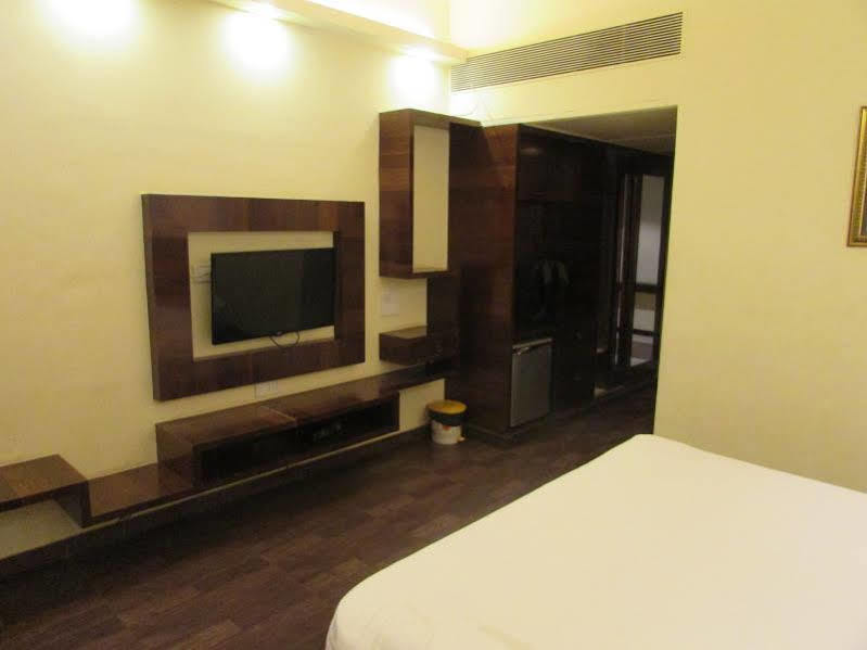 Meuse Jupiter Business And Luxury Hotel Nashik Εξωτερικό φωτογραφία